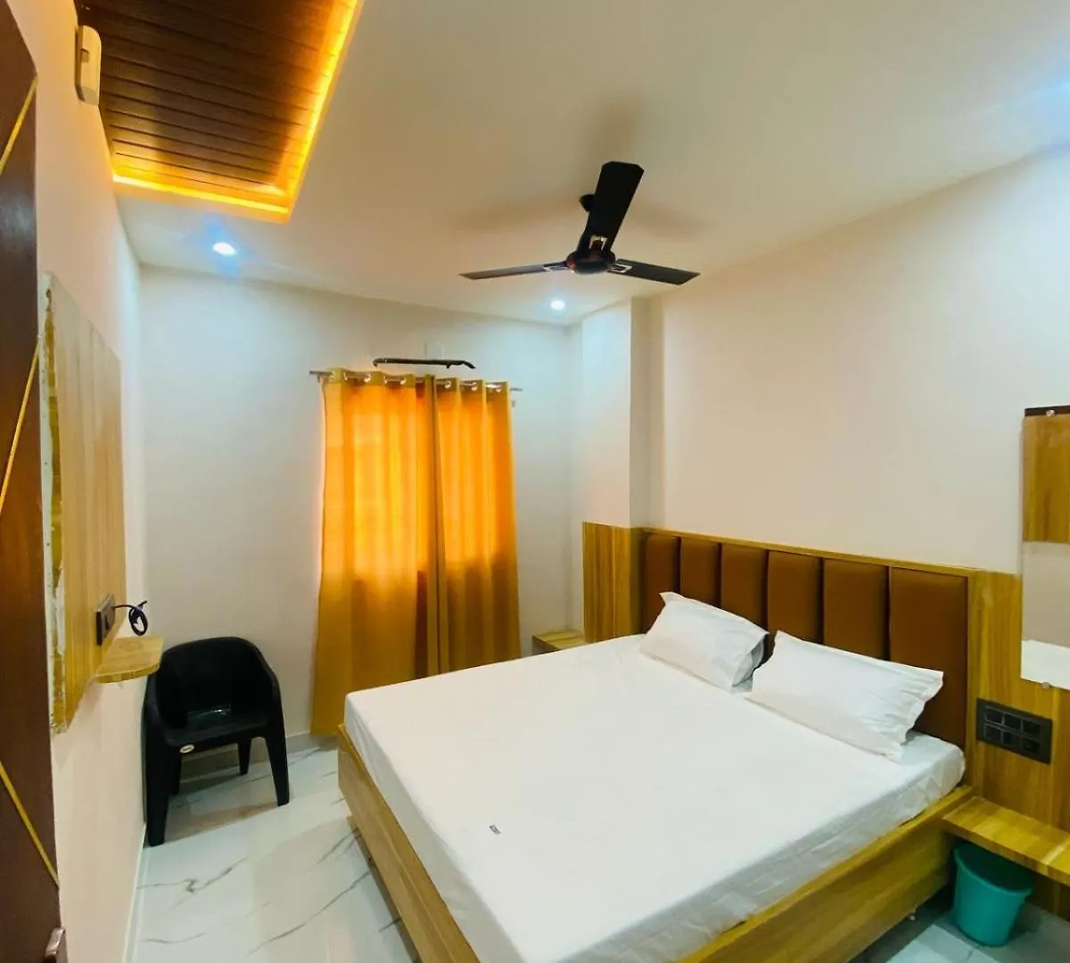 Gyanav Hotel And Restaurant Udaipur
