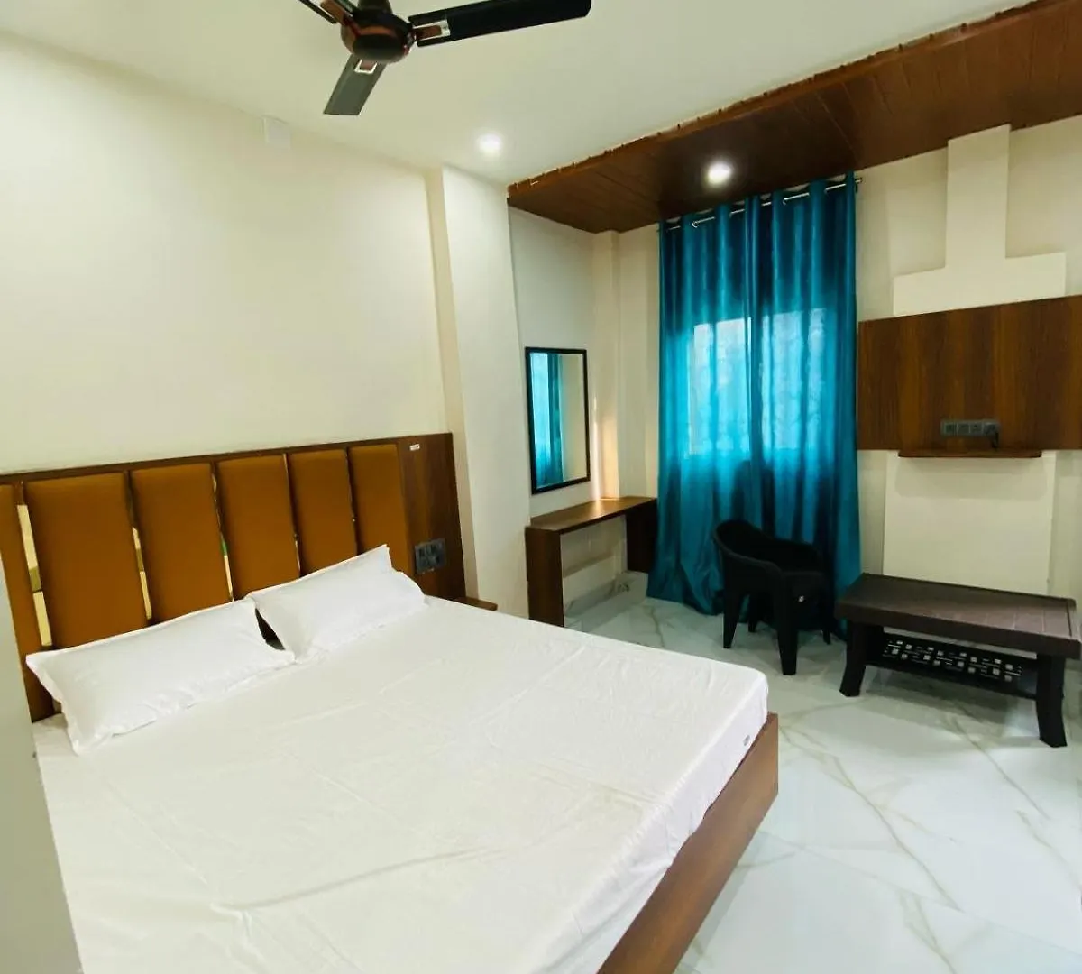 Gyanav Hotel And Restaurant Udaipur 3*,