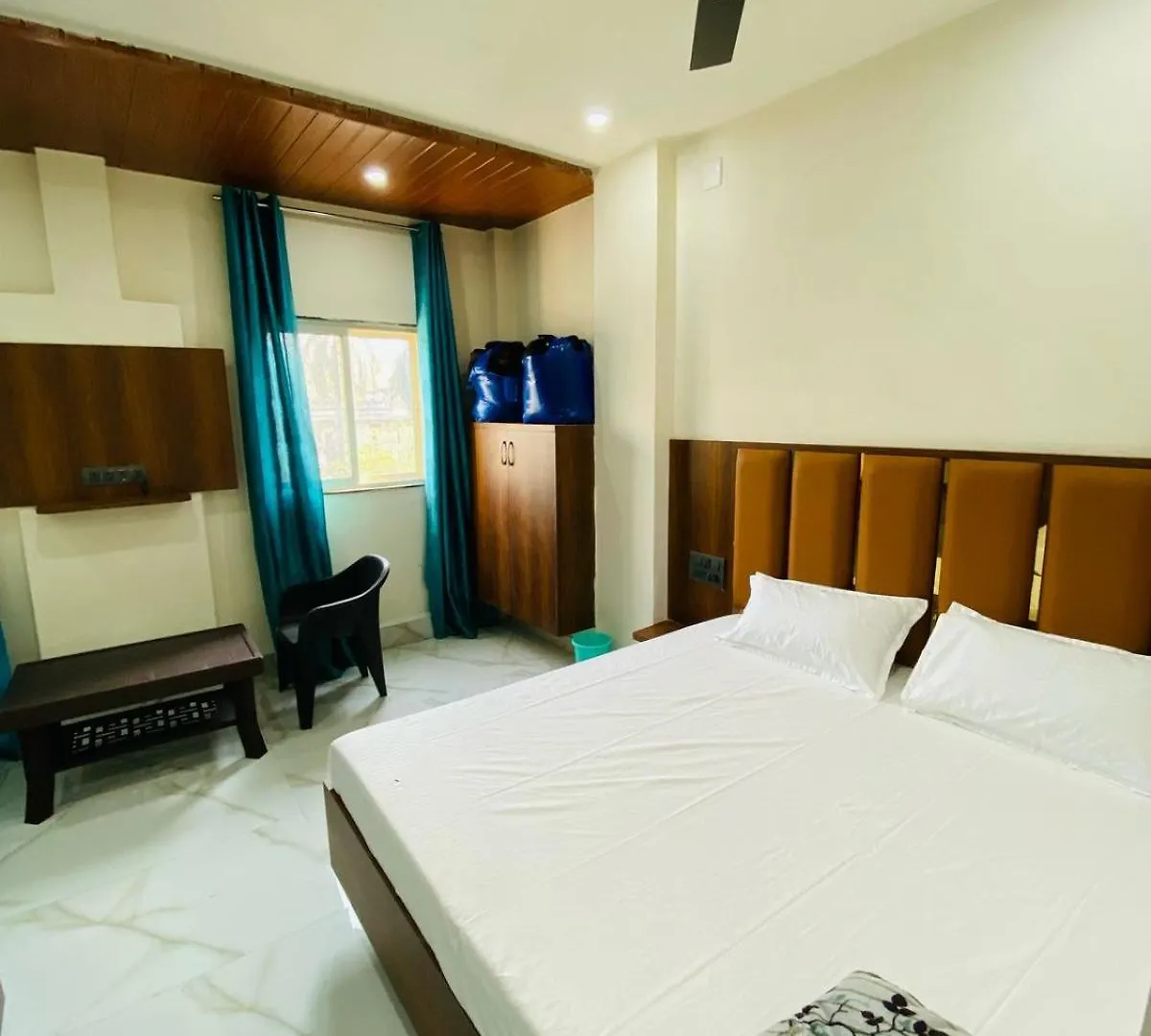 Gyanav Hotel And Restaurant Udaipur