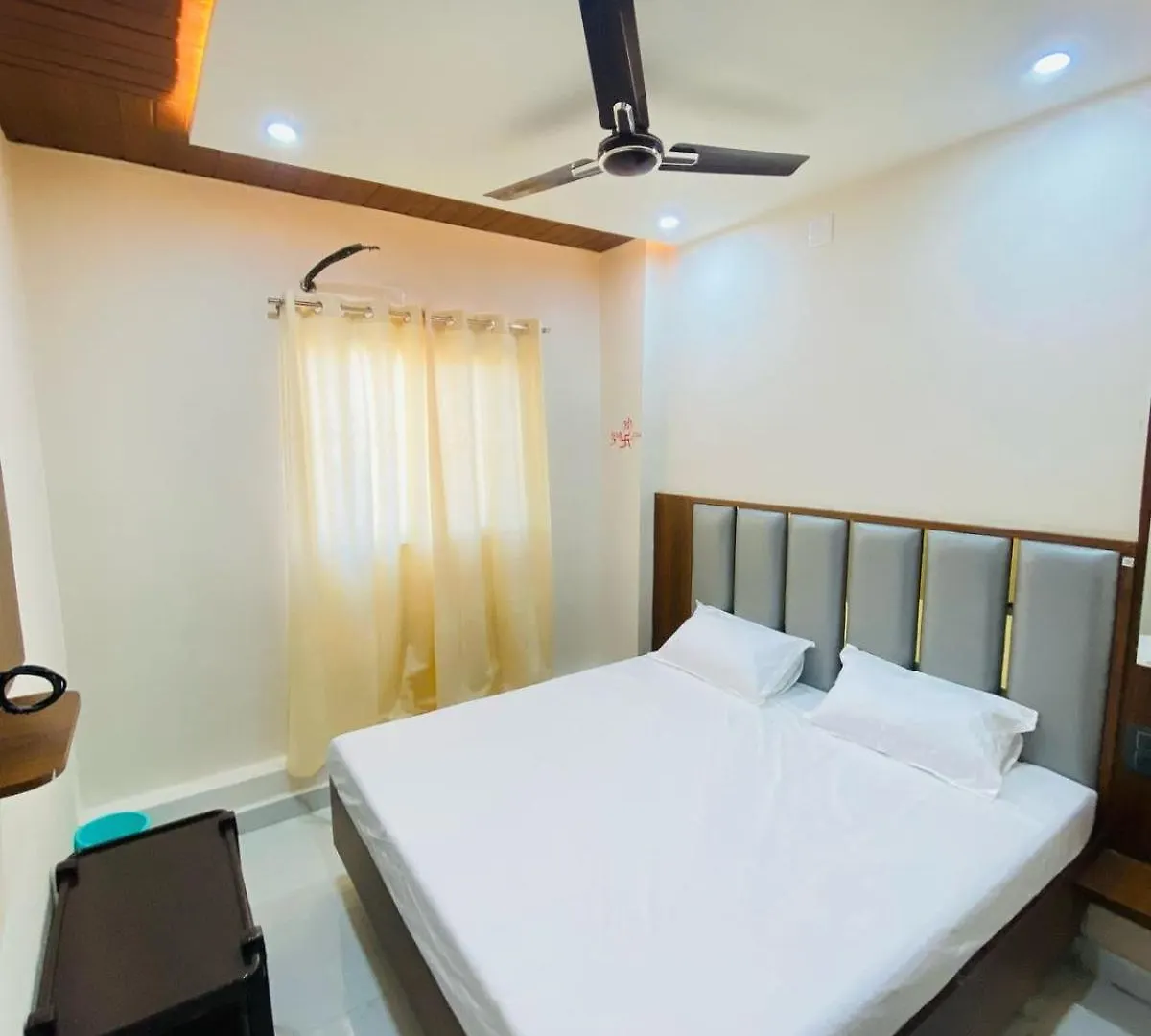 Gyanav Hotel And Restaurant Udaipur