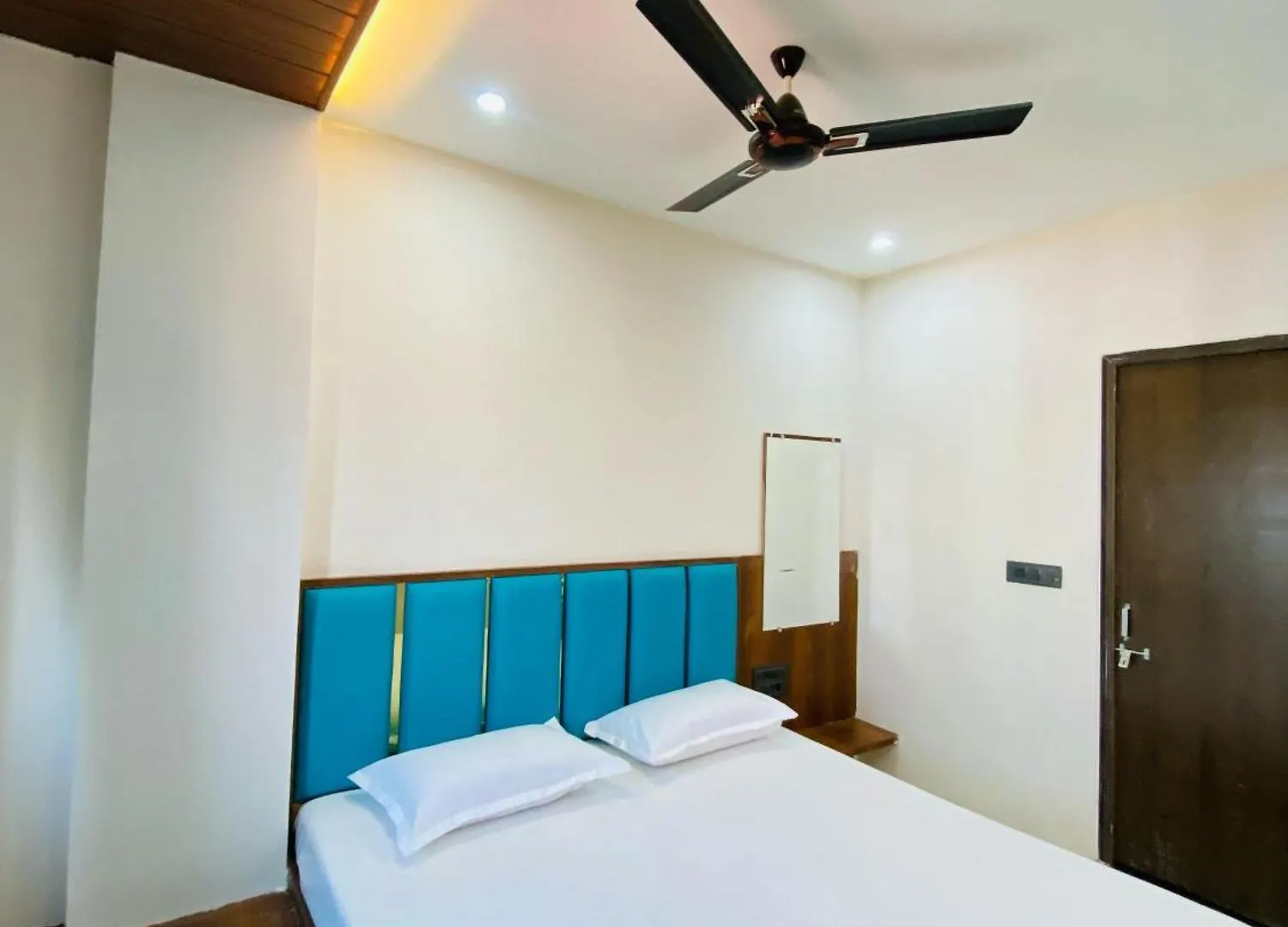 Gyanav Hotel And Restaurant Udaipur