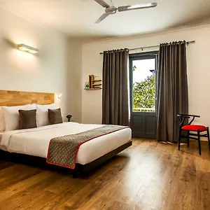 Broadway Hotel